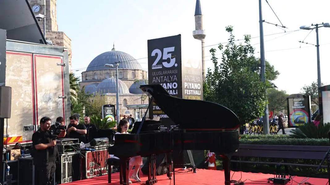 Antalya Piyano Festivali Sokaklara Taştı 8